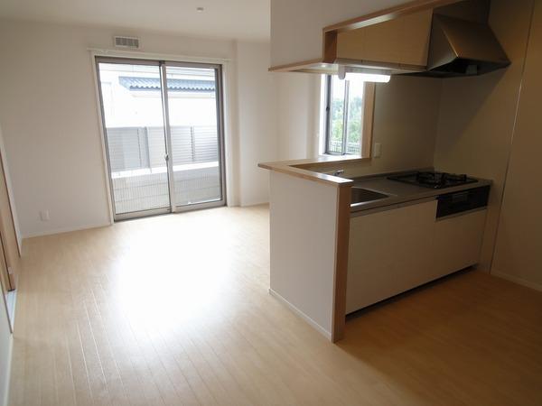 羽曳野市桃山台４丁目のハイツ