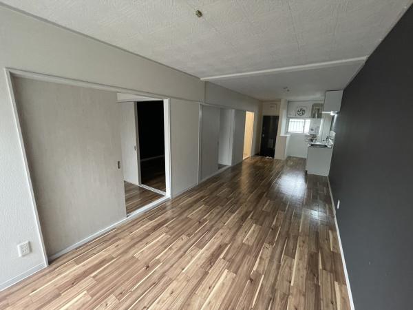 羽曳野市高鷲９丁目のマンション