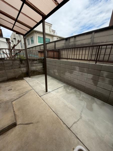 堺市堺区北三国ヶ丘町８丁の貸家