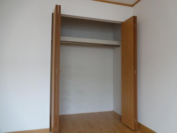 羽曳野市伊賀４丁目のハイツ
