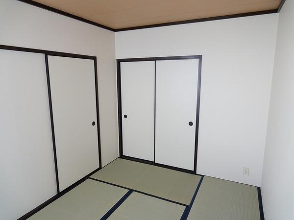 トモバヤシハイタウンB棟