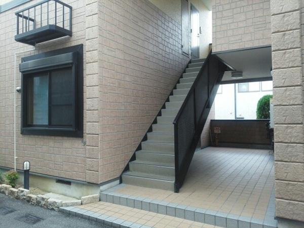 羽曳野市西浦６丁目のハイツ