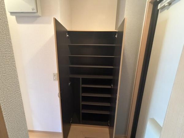 柏原市古町１丁目のハイツ