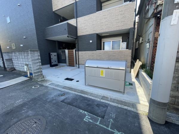 松原市高見の里２丁目のアパート