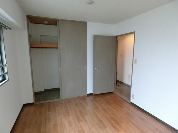 松原市上田３丁目のマンション