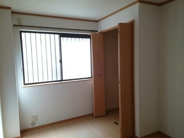 柏原市法善寺３丁目のハイツ