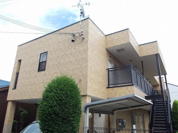 柏原市法善寺３丁目のハイツ
