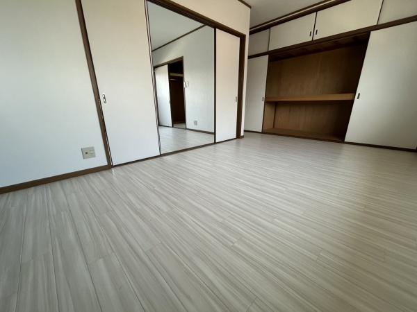 藤井寺市川北２丁目の貸家