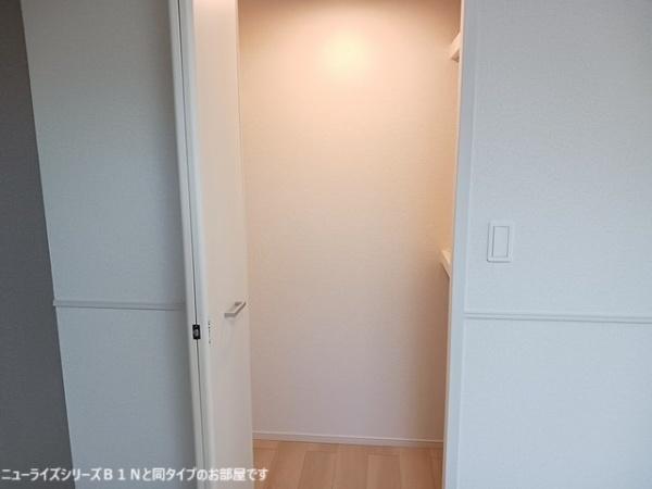 羽曳野市古市３丁目のアパート