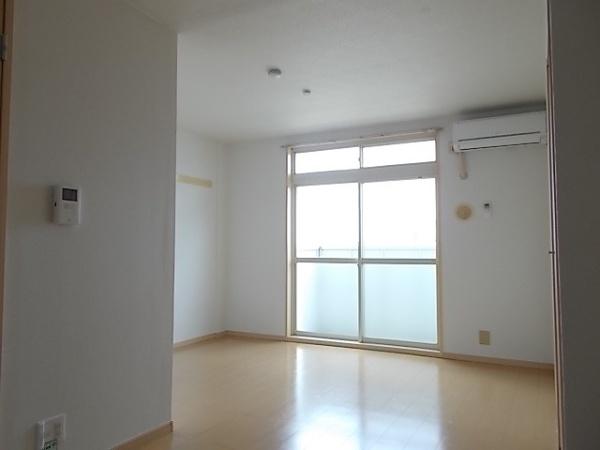 柏原市安堂町のハイツ