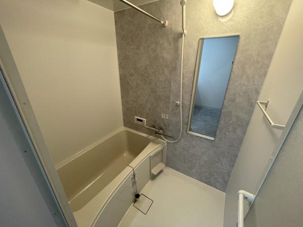 羽曳野市島泉９丁目のアパート