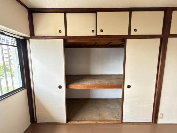 羽曳野市西浦１丁目のマンション