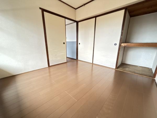 羽曳野市西浦１丁目のマンション