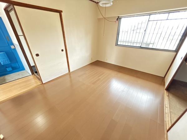羽曳野市西浦１丁目のマンション