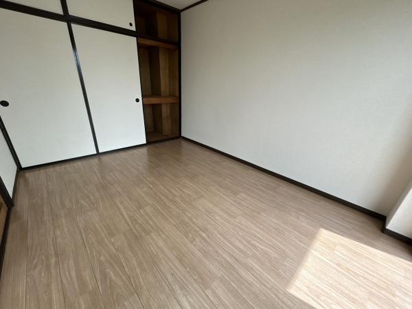 羽曳野市高鷲９丁目のマンション