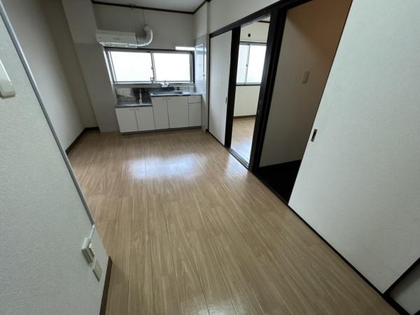 羽曳野市高鷲９丁目のマンション
