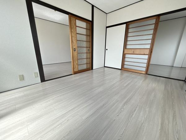 羽曳野市高鷲９丁目のマンション