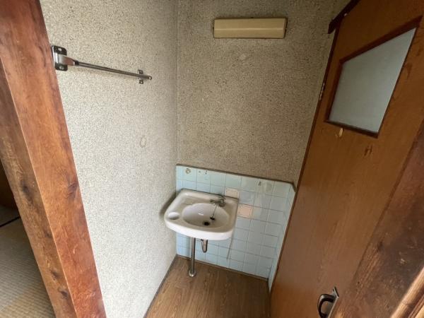 東大阪市西岩田３丁目のアパート