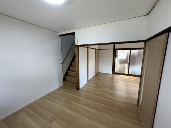 高安町北5丁目テラスハウス