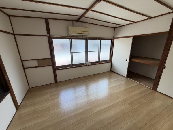 高安町北5丁目テラスハウス