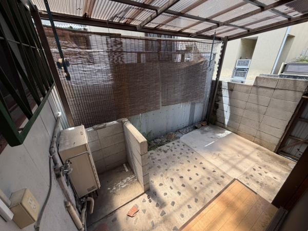 高安町北5丁目テラスハウス