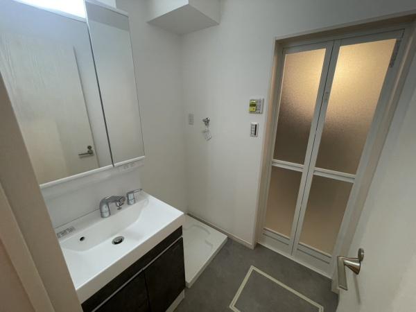 松原市東新町４丁目のアパート