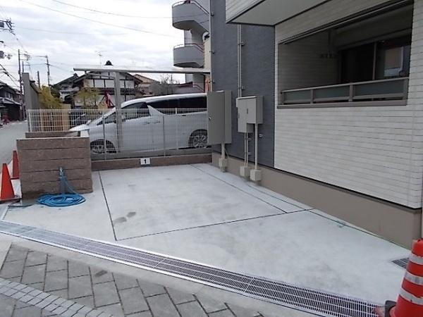 羽曳野市誉田３丁目のハイツ