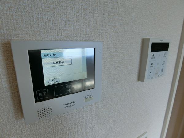 レイクヒルズD棟