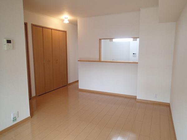 羽曳野市東阪田のハイツ