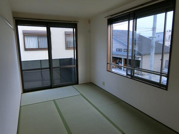 シャーメゾン岡田