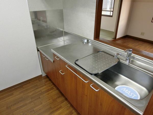 シャーメゾン岡田