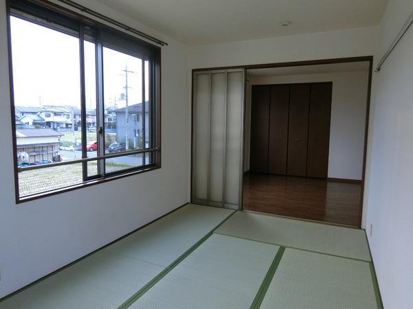 シャーメゾン岡田