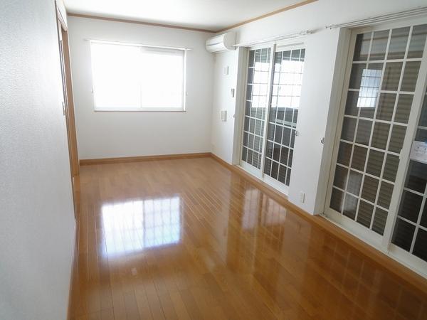 八尾市太田新町3丁目のハイツ(寝室)
