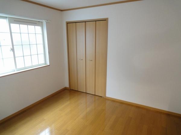 八尾市太田新町3丁目のハイツ(洋室)