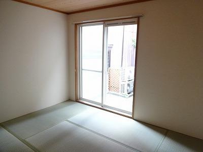 羽曳野市島泉７丁目のハイツ