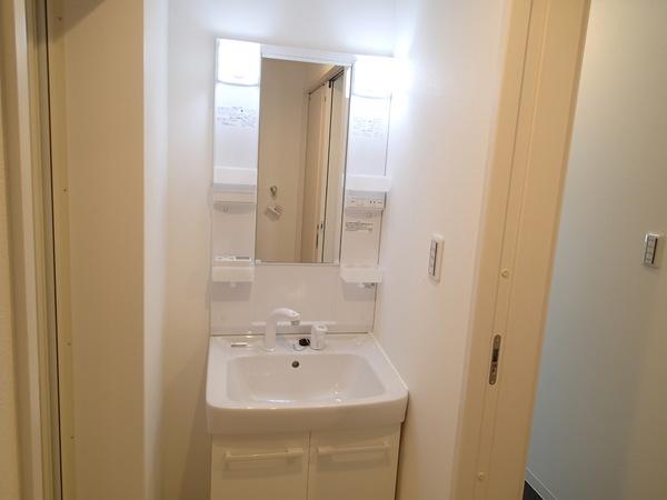 ステラウッド軽里