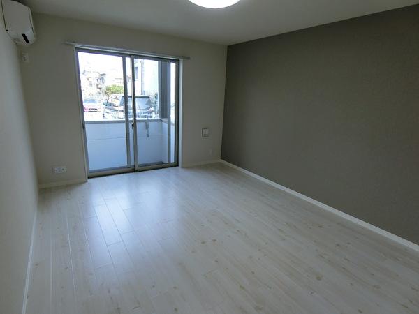 ステラウッド野中III