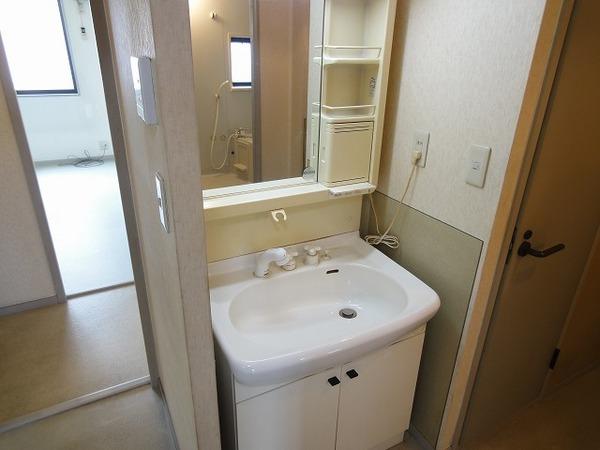 藤井寺市小山３丁目のハイツ