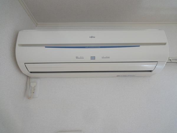グローリアA棟