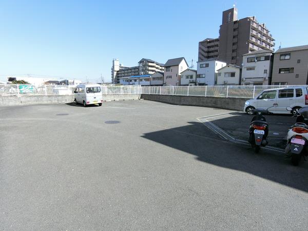 ファミール林B棟