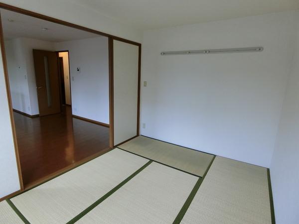 ルミエールB棟