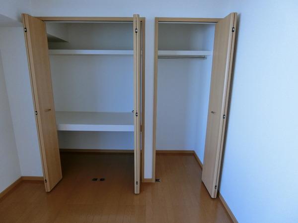 羽曳野市高鷲６丁目のアパート