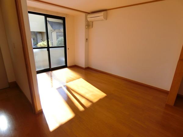 羽曳野市高鷲６丁目のアパート