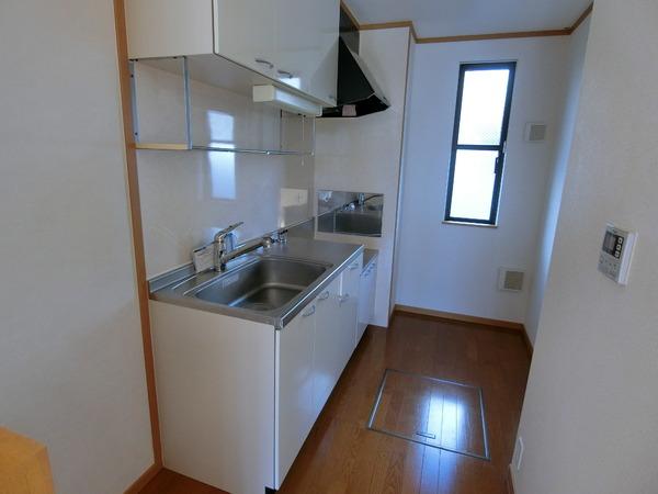 羽曳野市高鷲６丁目のアパート