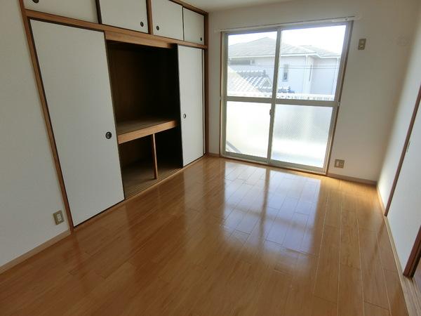 八尾市沼１丁目のハイツ