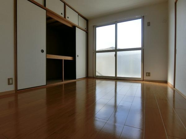 八尾市沼１丁目のハイツ