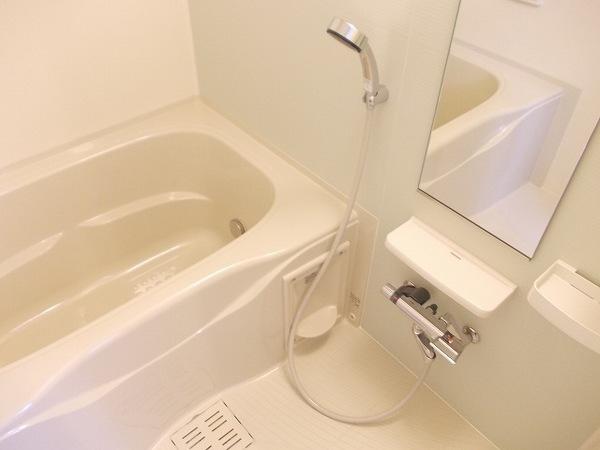 羽曳野市高鷲７丁目のハイツ