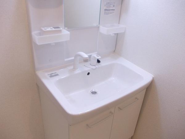 羽曳野市高鷲７丁目のハイツ