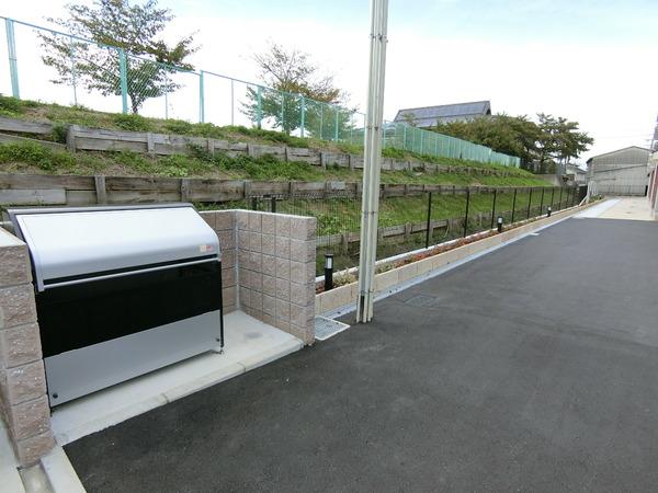 羽曳野市樫山のハイツ