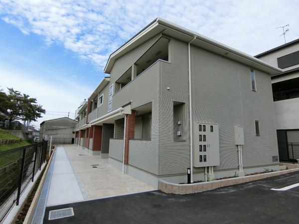 羽曳野市樫山のハイツ